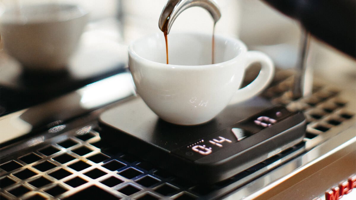 La Marzocco - Connected Scale Acaia Brew - by - weight - Café Liégeois