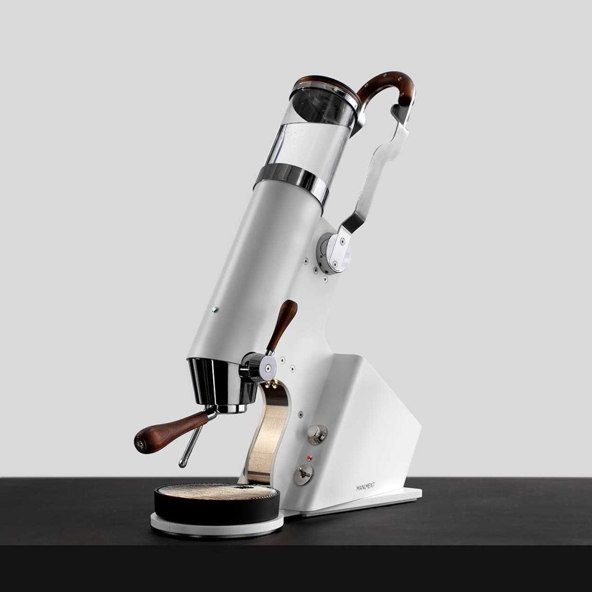 Manument - Leva Machine - Café Liégeois Canada Inc.