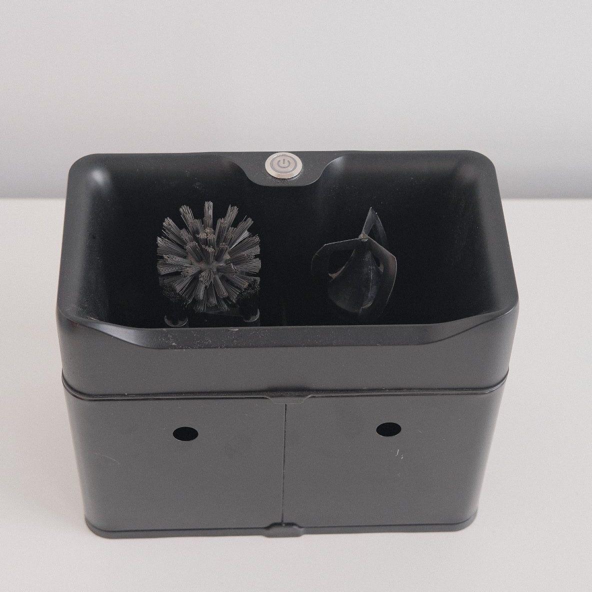 Automatic tamper cleaner - Café Liégeois Canada Inc.