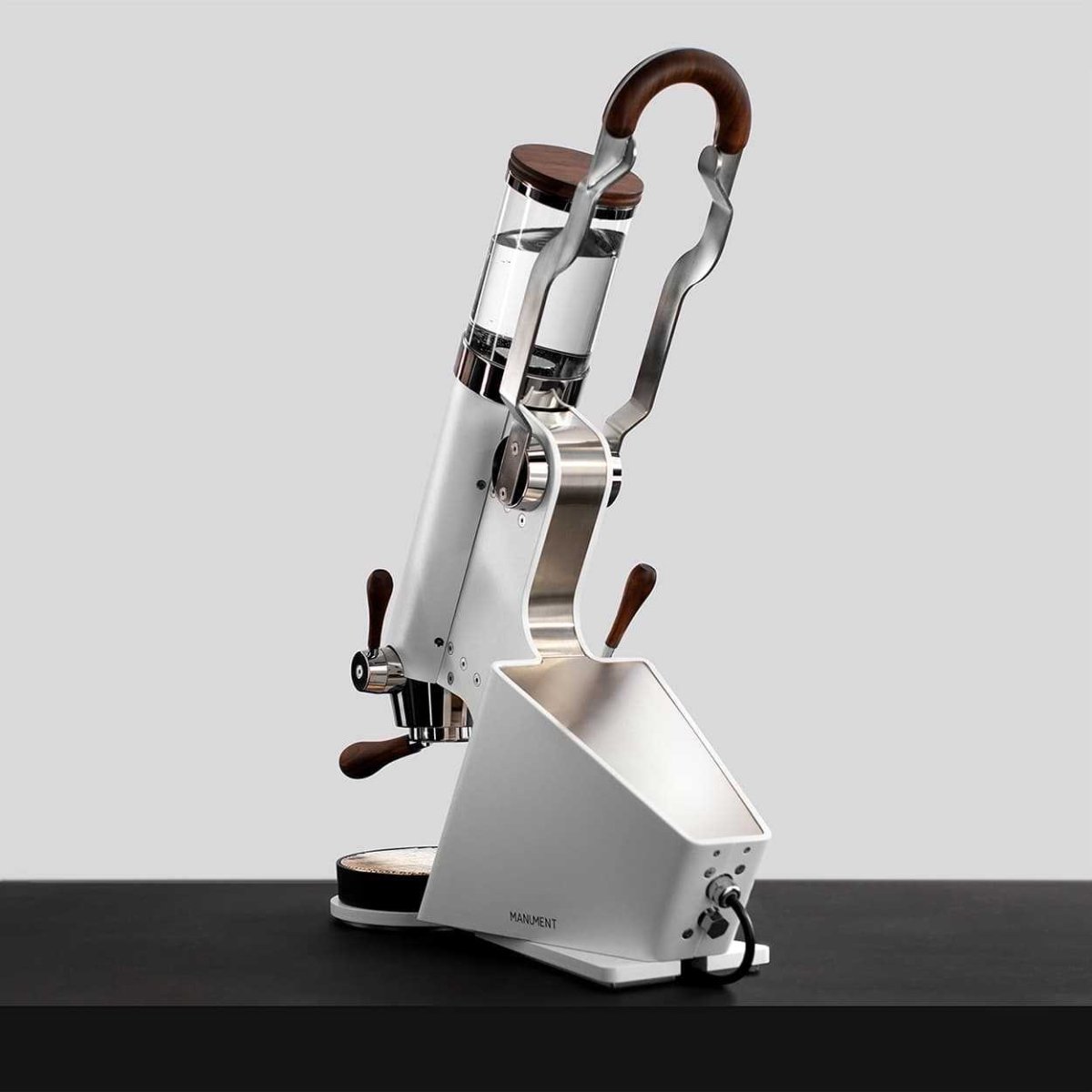 Manument - Leva Machine - Café Liégeois Canada Inc.