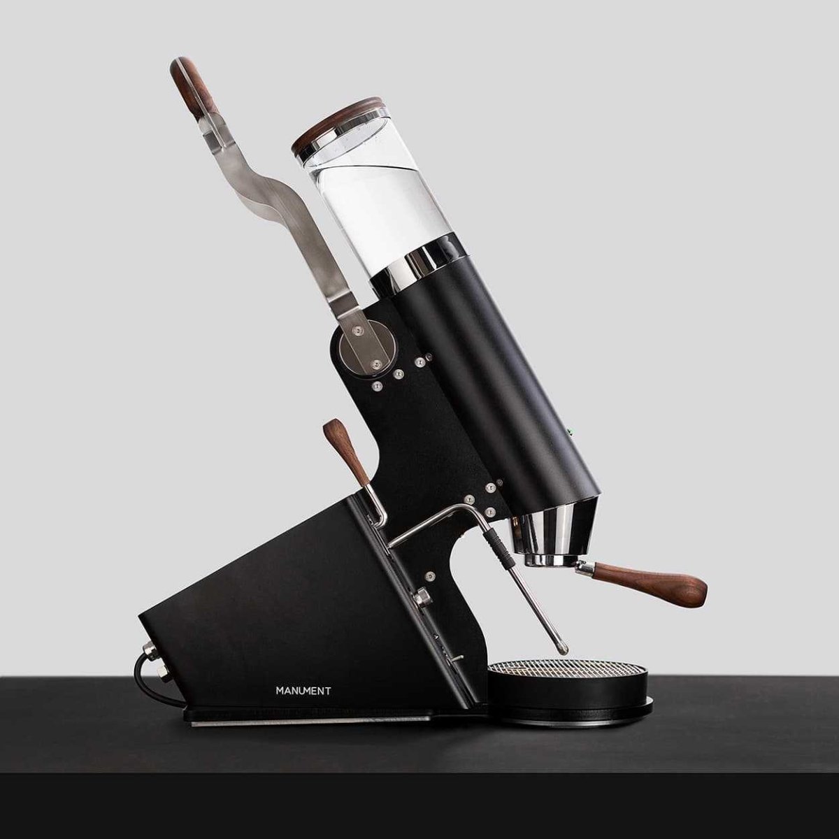 Manument - Leva Machine - Café Liégeois Canada Inc.