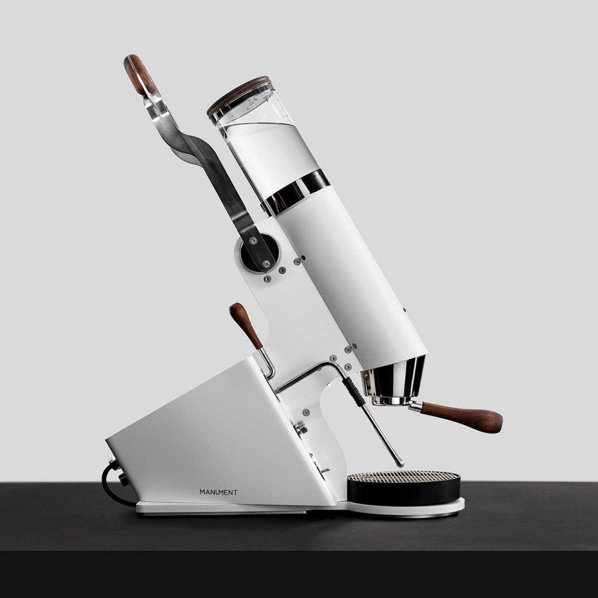 Manument - Leva Machine - Café Liégeois Canada Inc.